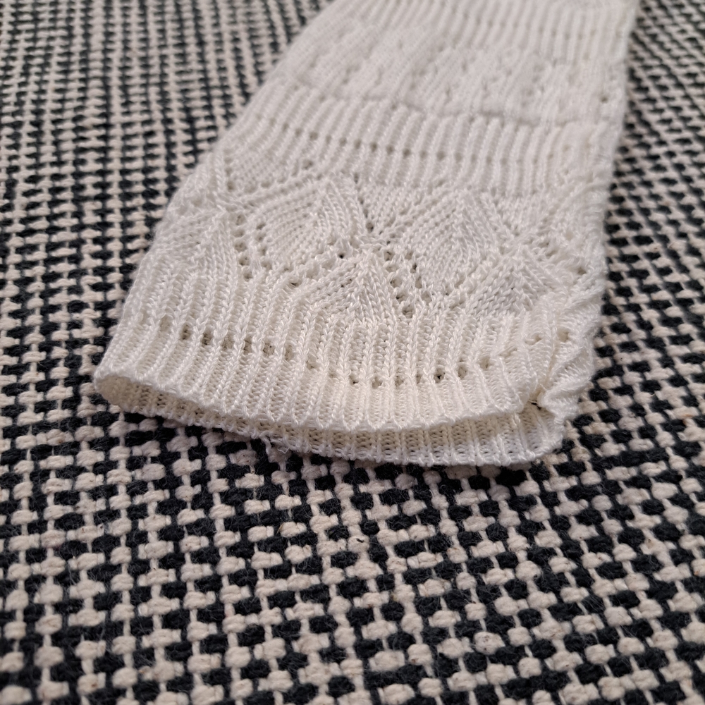 Chic White Women's Knit Shrug - Picture 6 of 6